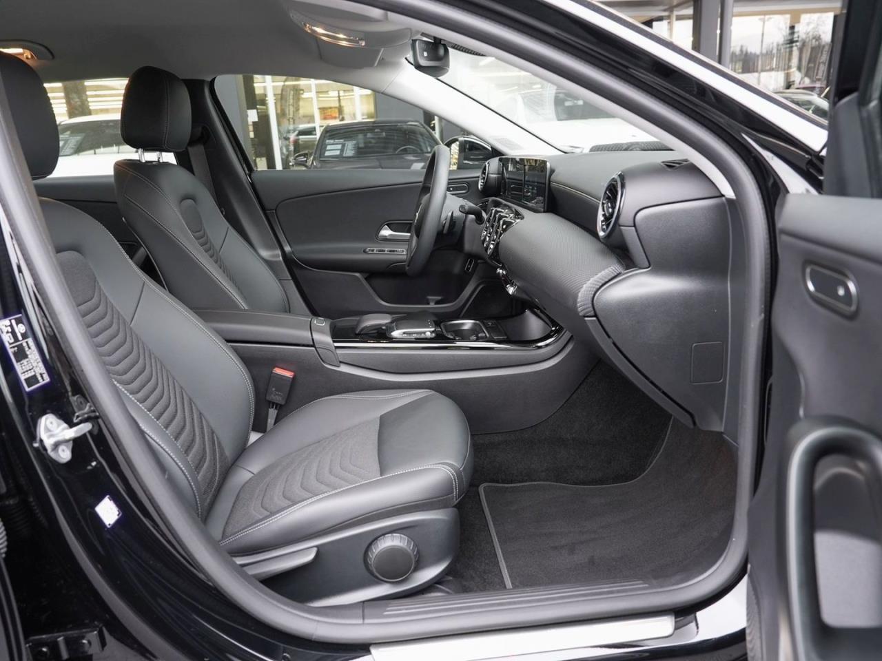 Mercedes-Benz A 250 e  Style Navi Kamera Totwinkel Spiegel-P