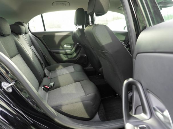 Mercedes-Benz A 250 e MBUX Navi LED Kamera AHK Park-Paket