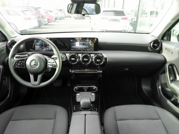 Mercedes-Benz A 250 e MBUX Navi LED Kamera AHK Park-Paket