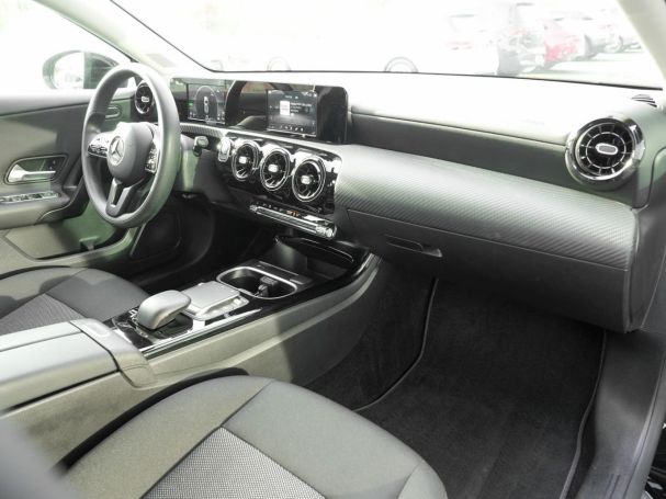 Mercedes-Benz A 250 e MBUX Navi LED Kamera AHK Park-Paket