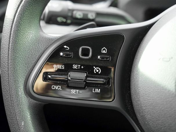 Mercedes-Benz A 250 e MBUX Navi LED Kamera AHK Park-Paket