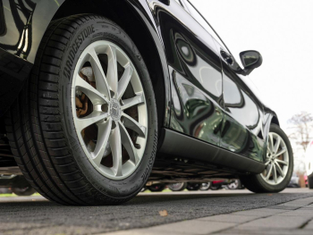 Mercedes-Benz A 250 e MBUX Navi LED Kamera AHK Park-Paket