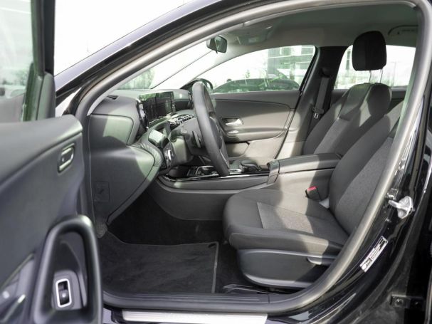 Mercedes-Benz A 250 e MBUX Navi LED Kamera AHK Park-Paket