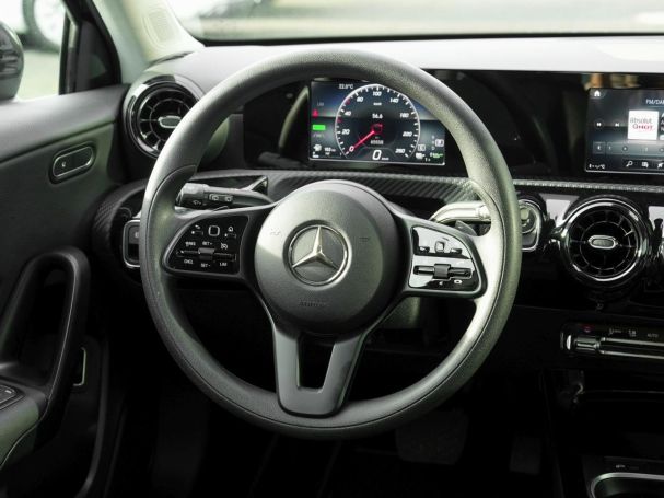 Mercedes-Benz A 250 e MBUX Navi LED Kamera AHK Park-Paket