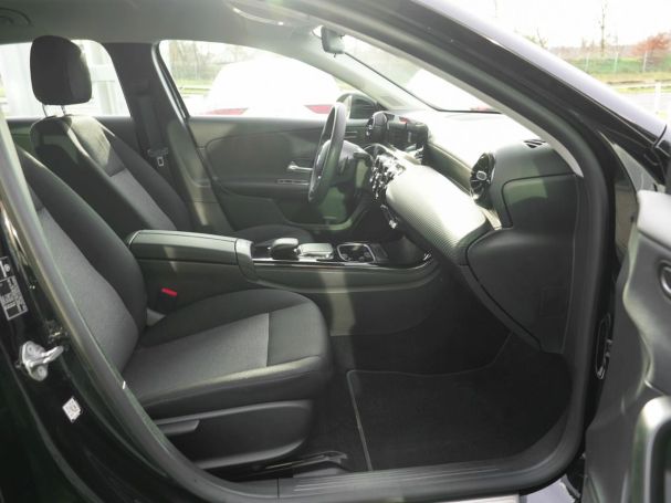 Mercedes-Benz A 250 e MBUX Navi LED Kamera AHK Park-Paket