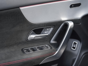 Mercedes-Benz A 250 e  AMG Navi LED Kamera Spiegel-Paket