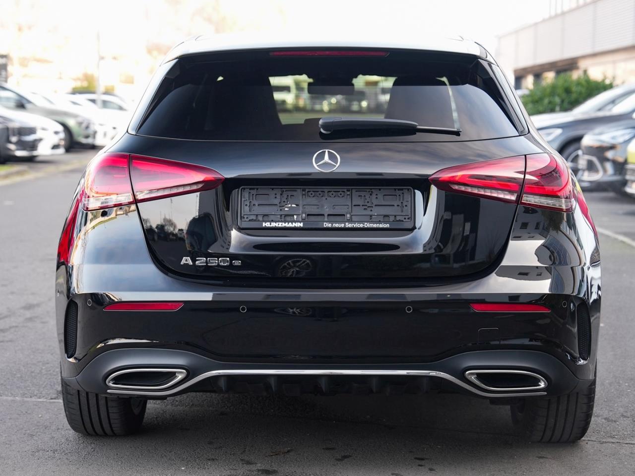 Mercedes-Benz A 250 e  AMG Navi LED Kamera Spiegel-Paket