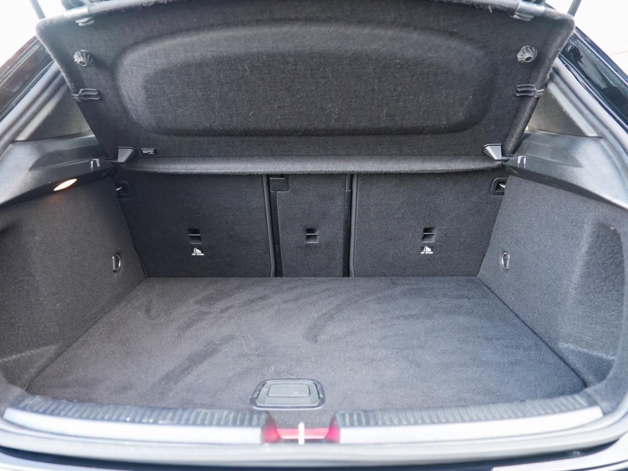 Mercedes-Benz A 250 e  AMG Navi LED Kamera Spiegel-Paket