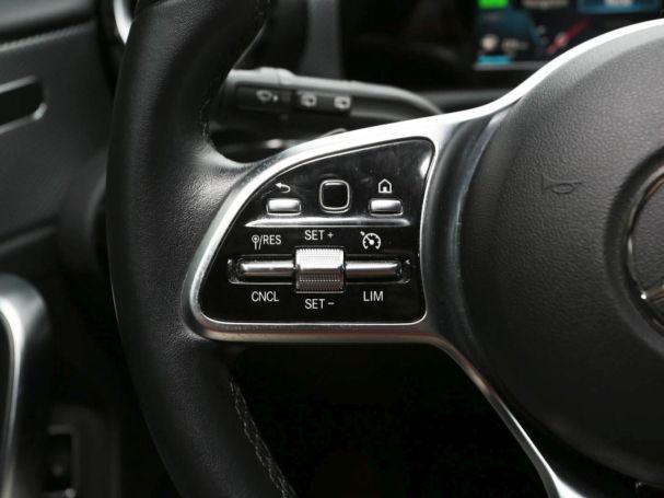 Mercedes-Benz A 250 e Progressive MBUX-Navi Klima Kamera SpurH