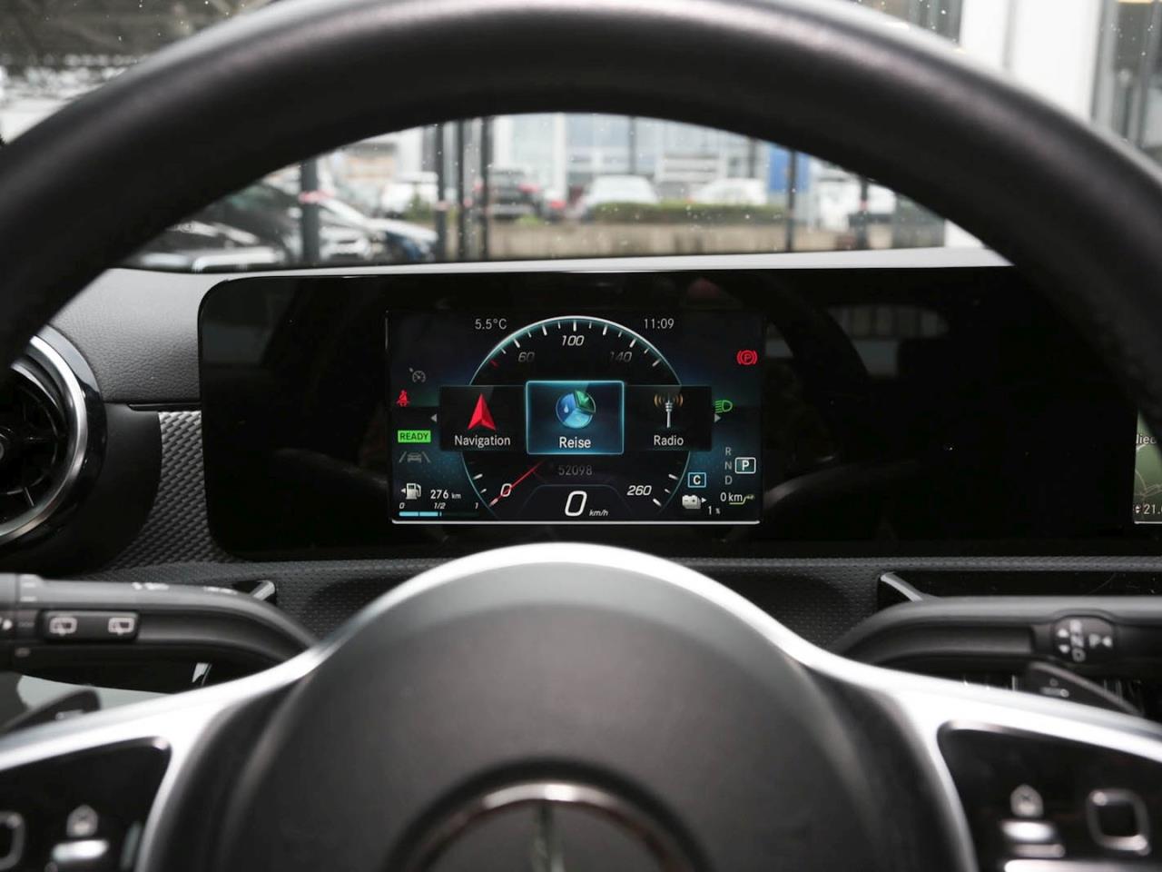 Mercedes-Benz A 250 e Progressive MBUX-Navi Klima Kamera SpurH