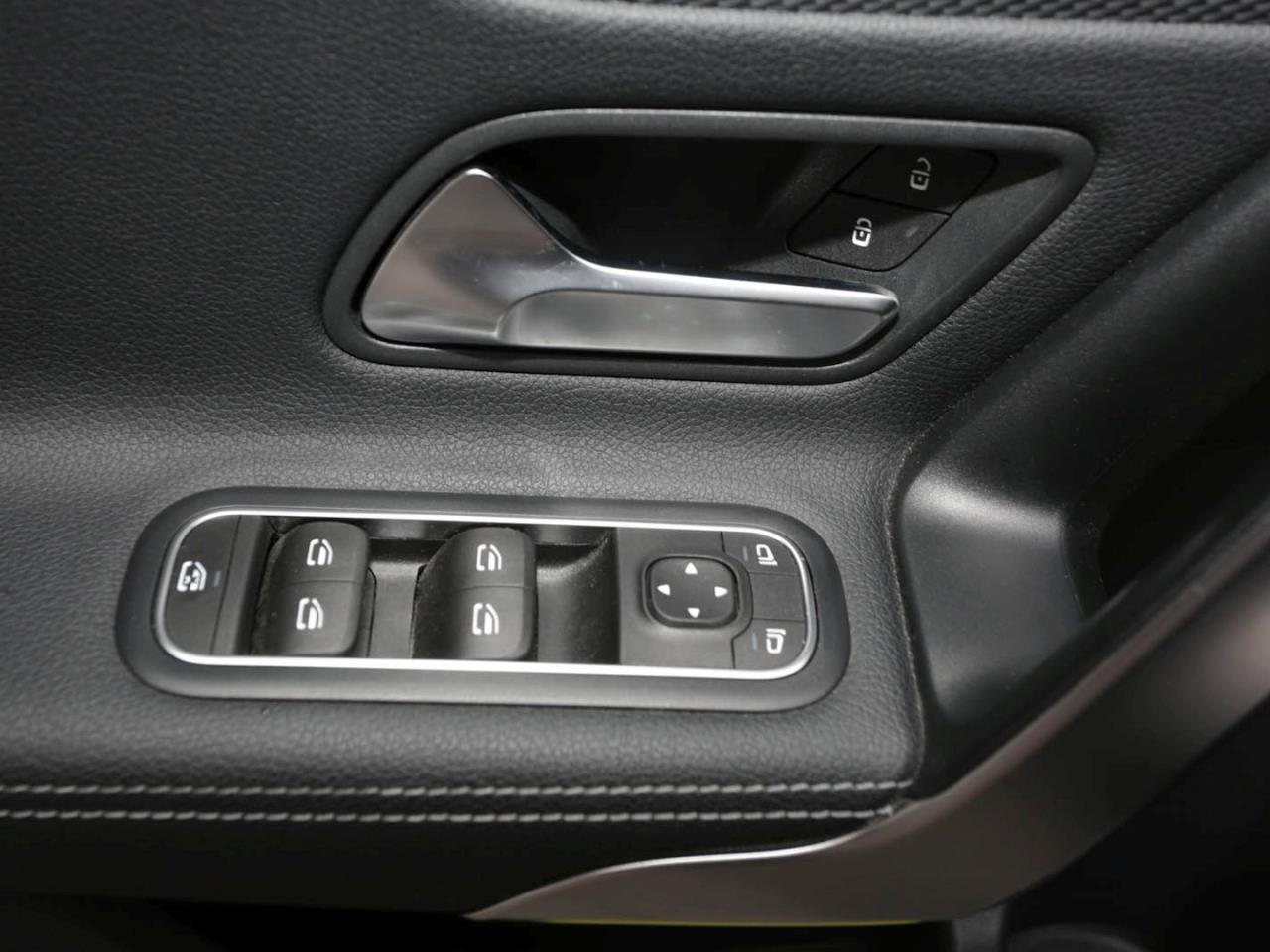 Mercedes-Benz A 250 e Progressive MBUX-Navi Klima Kamera SpurH