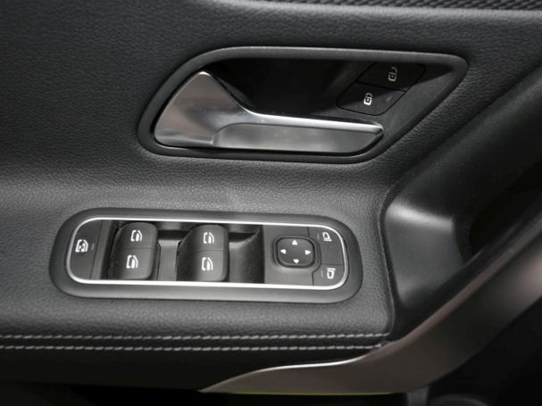 Mercedes-Benz A 250 e Progressive MBUX-Navi Klima Kamera SpurH