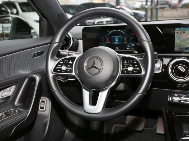 Mercedes-Benz A 250 e Progressive MBUX-Navi Klima Kamera SpurH