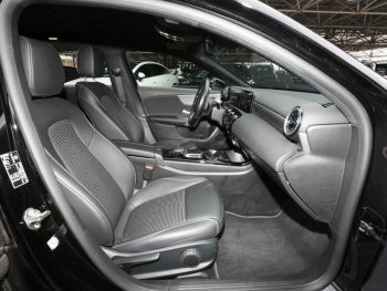 Mercedes-Benz A 250 e Progressive MBUX-Navi Klima Kamera SpurH