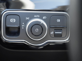 Mercedes-Benz A 250 e  MBUX Navi SpurH Sitzhzg PublicCharging