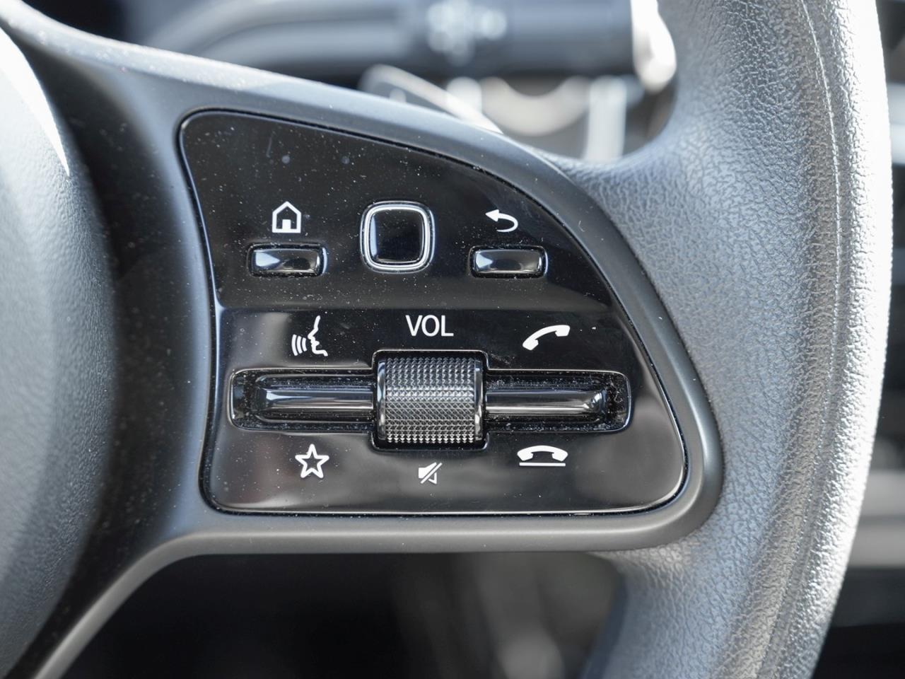 Mercedes-Benz A 250 e  MBUX Navi SpurH Sitzhzg PublicCharging