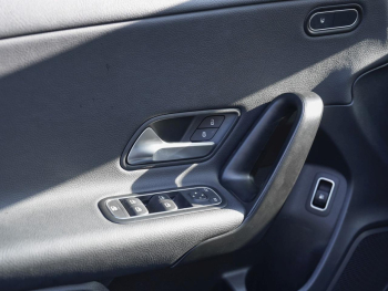 Mercedes-Benz A 250 e  MBUX Navi SpurH Sitzhzg PublicCharging