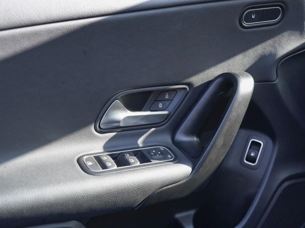 Mercedes-Benz A 250 e  MBUX Navi SpurH Sitzhzg PublicCharging