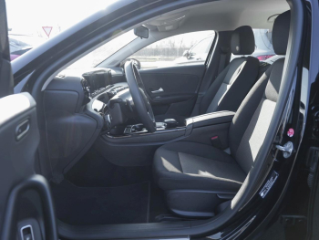 Mercedes-Benz A 250 e  MBUX Navi SpurH Sitzhzg PublicCharging