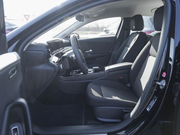Mercedes-Benz A 250 e  MBUX Navi SpurH Sitzhzg PublicCharging