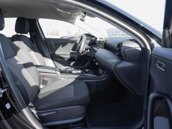 Mercedes-Benz A 250 e  MBUX Navi SpurH Sitzhzg PublicCharging