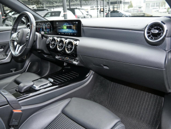 Mercedes-Benz A 250 e  Progressive Distronic Kamera Spiegel-P