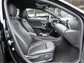 Mercedes-Benz A 250 e  Progressive Distronic Kamera Spiegel-P