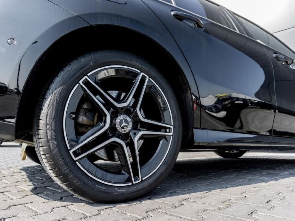 Mercedes-Benz A 250 e AMG Night Navi SpurhalteA PublicCharging