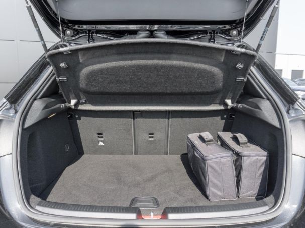 Mercedes-Benz A 250 e AMG Night Navi SpurhalteA PublicCharging