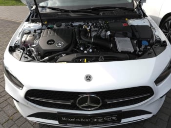 Mercedes-Benz A 250 e Progressive Night NP 51.694 € Memory