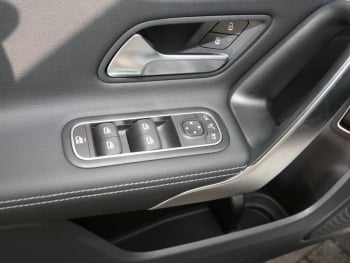 Mercedes-Benz A 250 e Progressive Night NP 51.694 € Memory