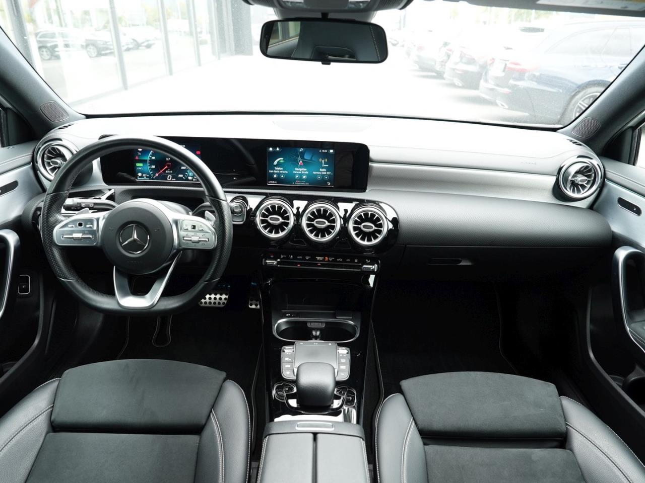 Mercedes-Benz A 250 e  AMG Night EDITION2020 MBUXNavi+