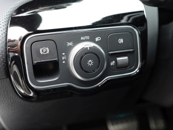 Mercedes-Benz A 250 e  AMG Night EDITION2020 MBUXNavi+