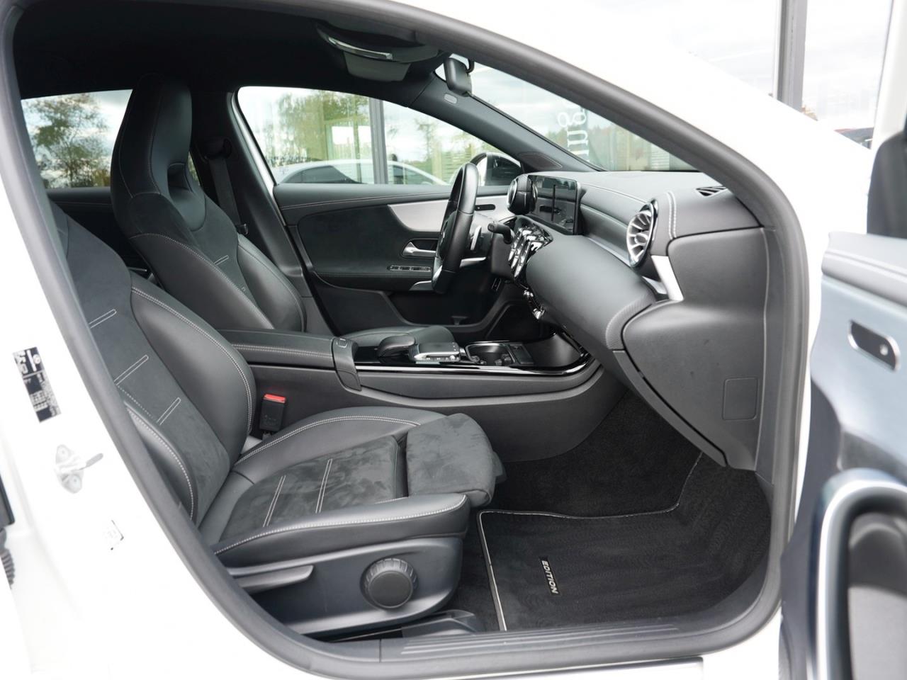 Mercedes-Benz A 250 e  AMG Night EDITION2020 MBUXNavi+