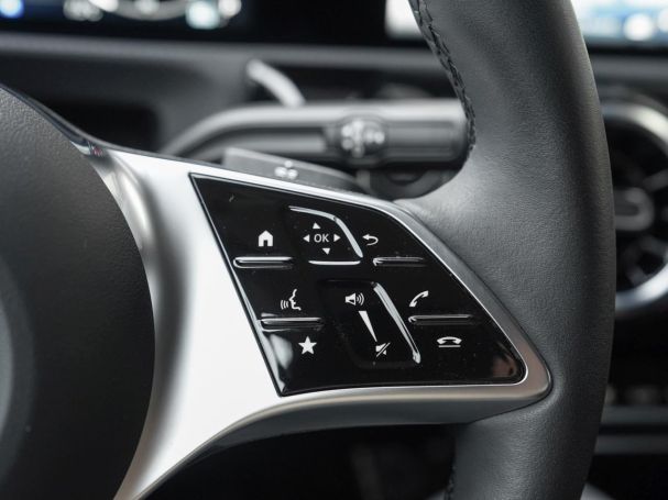 Mercedes-Benz A 250 e MBUX Navi Premium Kamera WinterP Leder