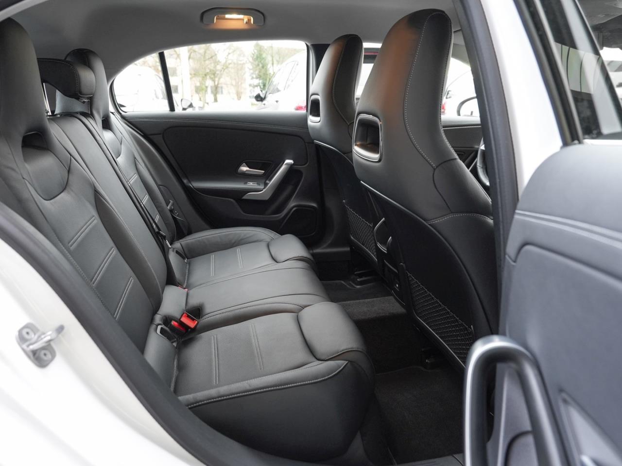 Mercedes-Benz A 250 e MBUX Navi Premium Kamera WinterP Leder