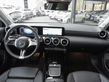 Mercedes-Benz A 250 e MBUX Navi Premium Kamera WinterP Leder