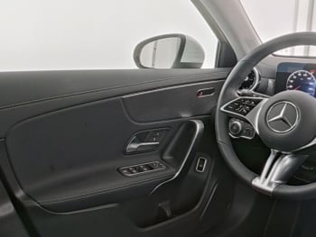 Mercedes-Benz A 250 e MBUX Navi Premium Kamera WinterP Leder