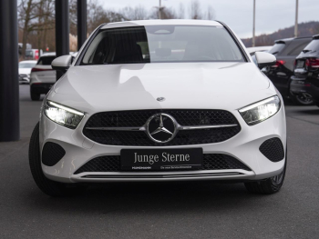 Mercedes-Benz A 250 e MBUX Navi Premium Kamera WinterP Leder