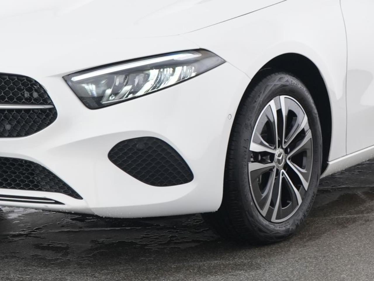 Mercedes-Benz A 250 e MBUX Navi Premium Kamera WinterP Leder