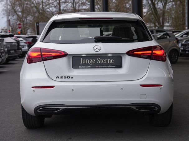 Mercedes-Benz A 250 e MBUX Navi Premium Kamera WinterP Leder