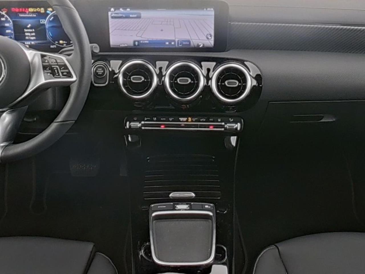 Mercedes-Benz A 250 e MBUX Navi Premium Kamera WinterP SpurH