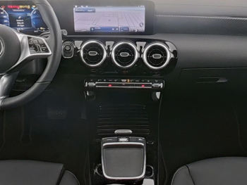 Mercedes-Benz A 250 e MBUX Navi Premium Kamera WinterP Leder
