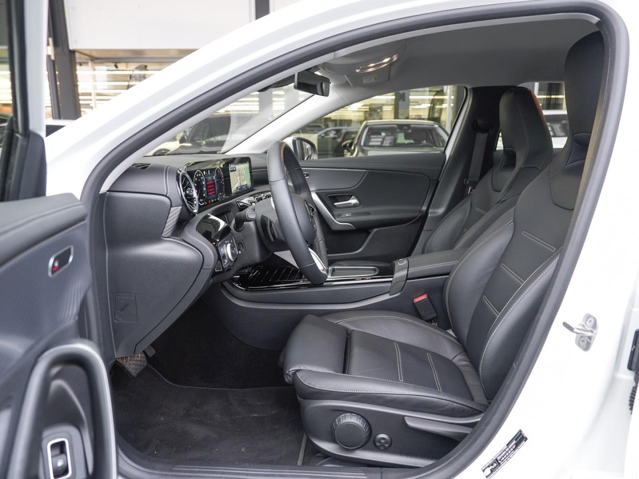 Mercedes-Benz A 250 e MBUX Navi Premium Kamera WinterP Leder