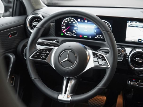Mercedes-Benz A 250 e MBUX Navi Premium Kamera WinterP Leder