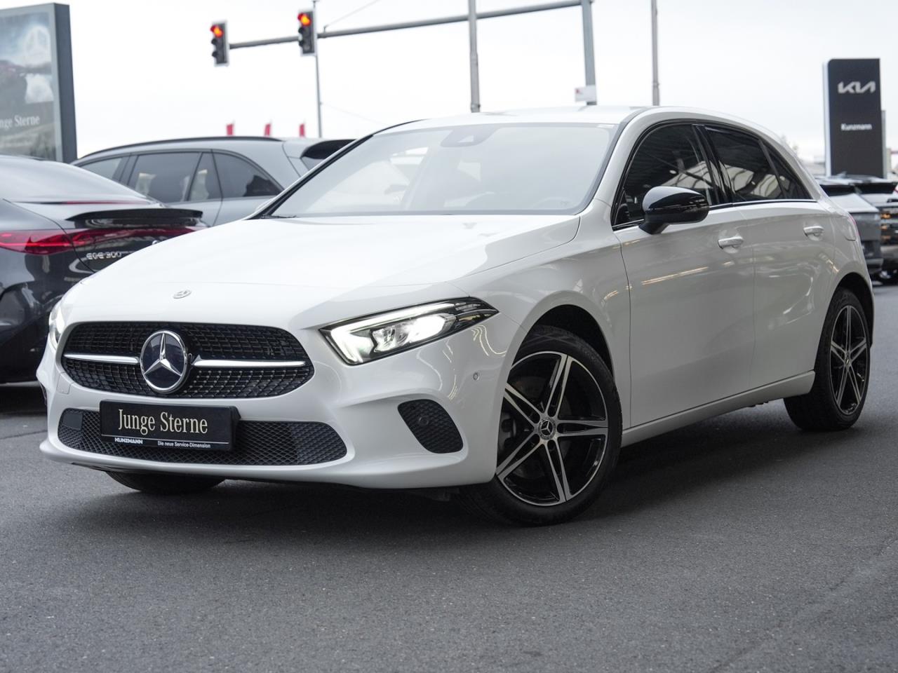 Mercedes-Benz A 250 e  Progressive Night MBUXNavi+ SitzkomfortP