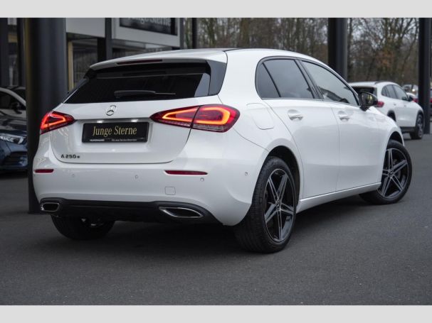 Mercedes-Benz A 250 e  Progressive Night MBUXNavi+ SitzkomfortP