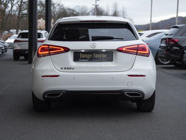 Mercedes-Benz A 250 e  Progressive Night MBUXNavi+ SitzkomfortP