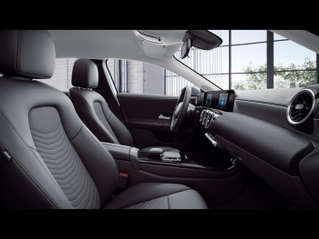 Mercedes-Benz A 250 e Style MBUXNavi+ Public-Charging Paket