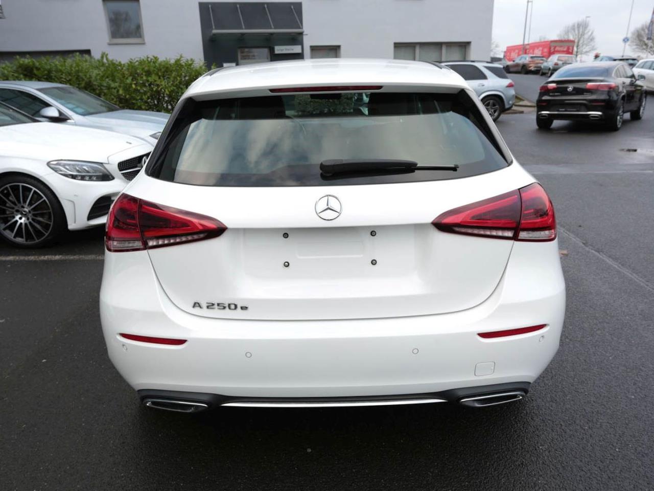 Mercedes-Benz A 250 e  Progressive MBUX Navi Spiegel-Paket